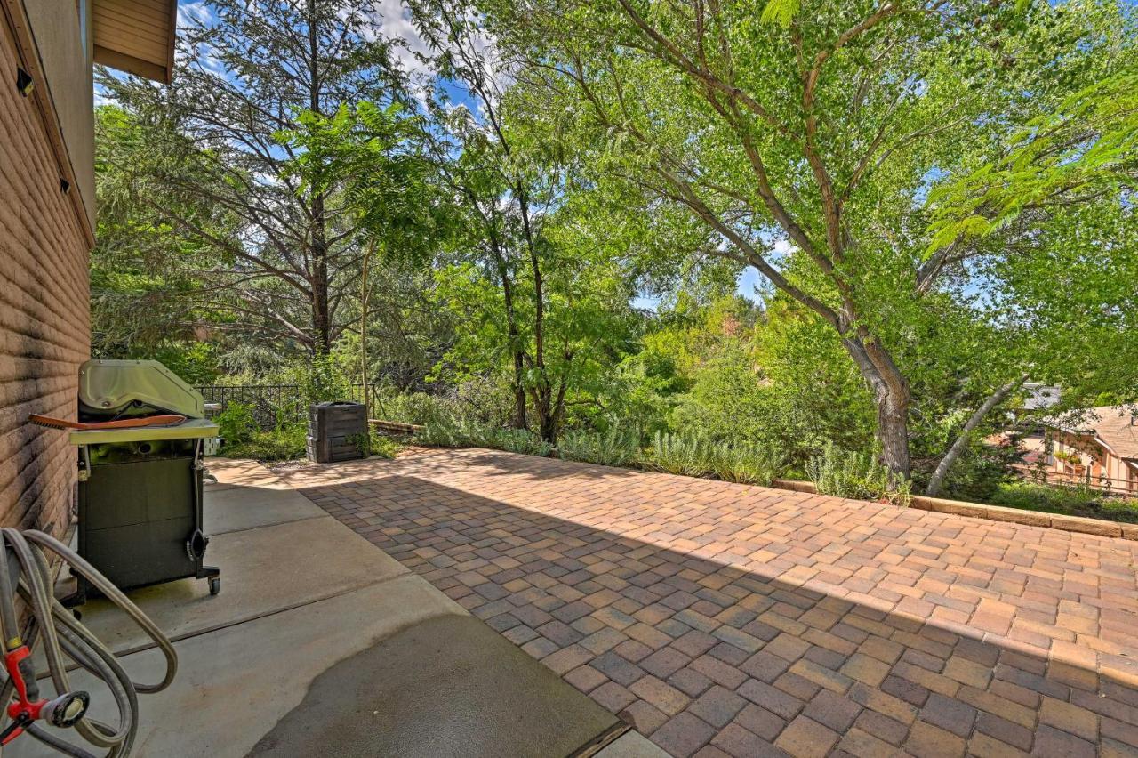 Sedona Hideaway With Swim Spa And Private Tavern! Kültér fotó
