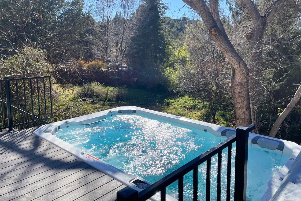 Sedona Hideaway With Swim Spa And Private Tavern! Kültér fotó